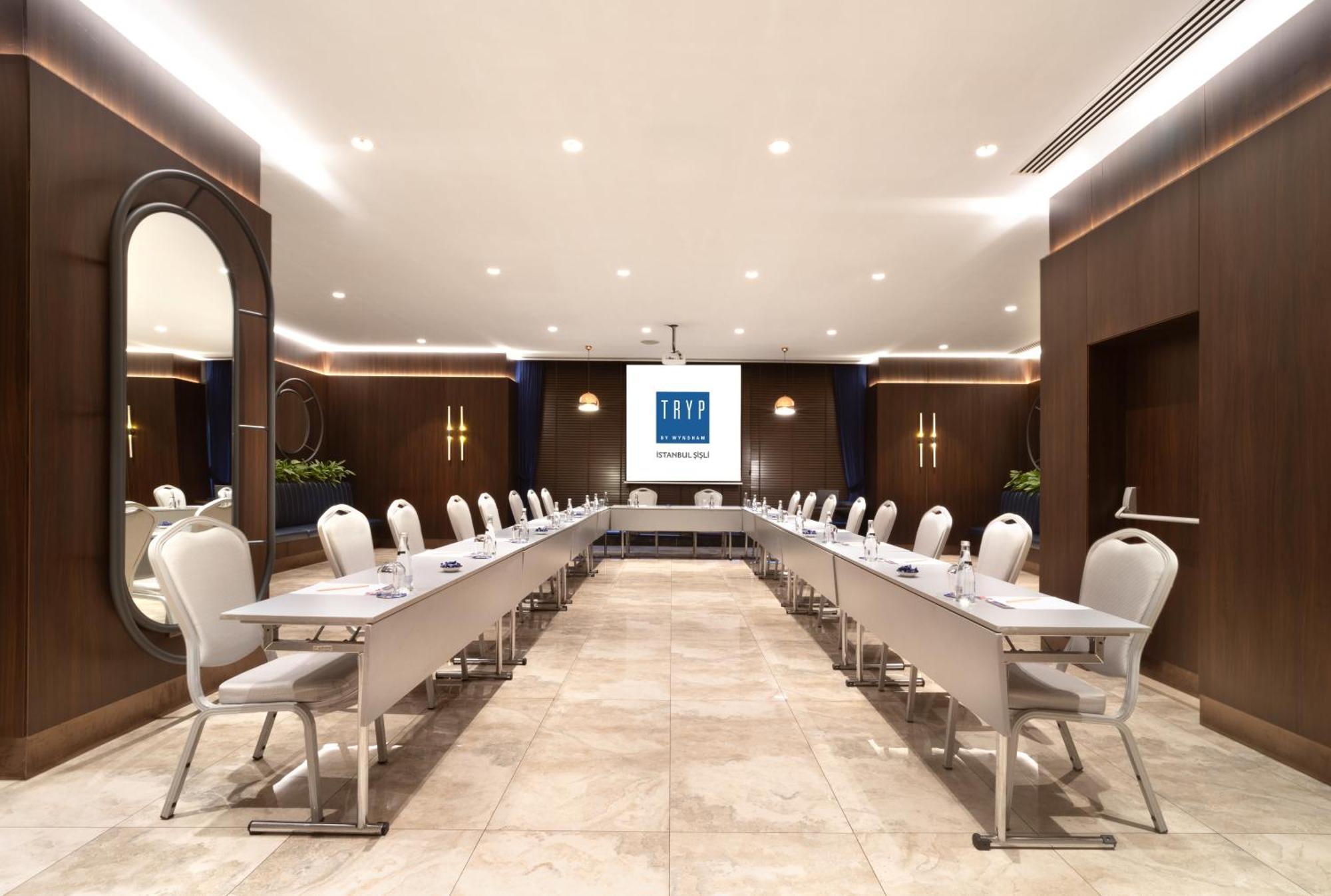 Tryp By Wyndham Istanbul Sisli Hotel Exterior foto